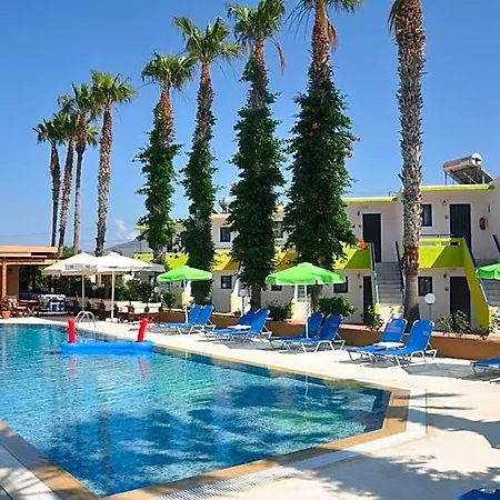 Black Diamond Aparthotel 3*
