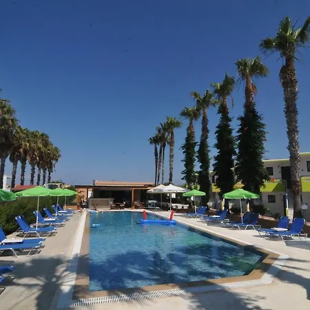 Black Diamond Apartahotel 3*