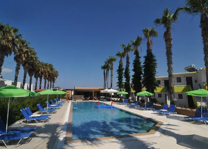 Black Diamond Aparthotel 3*